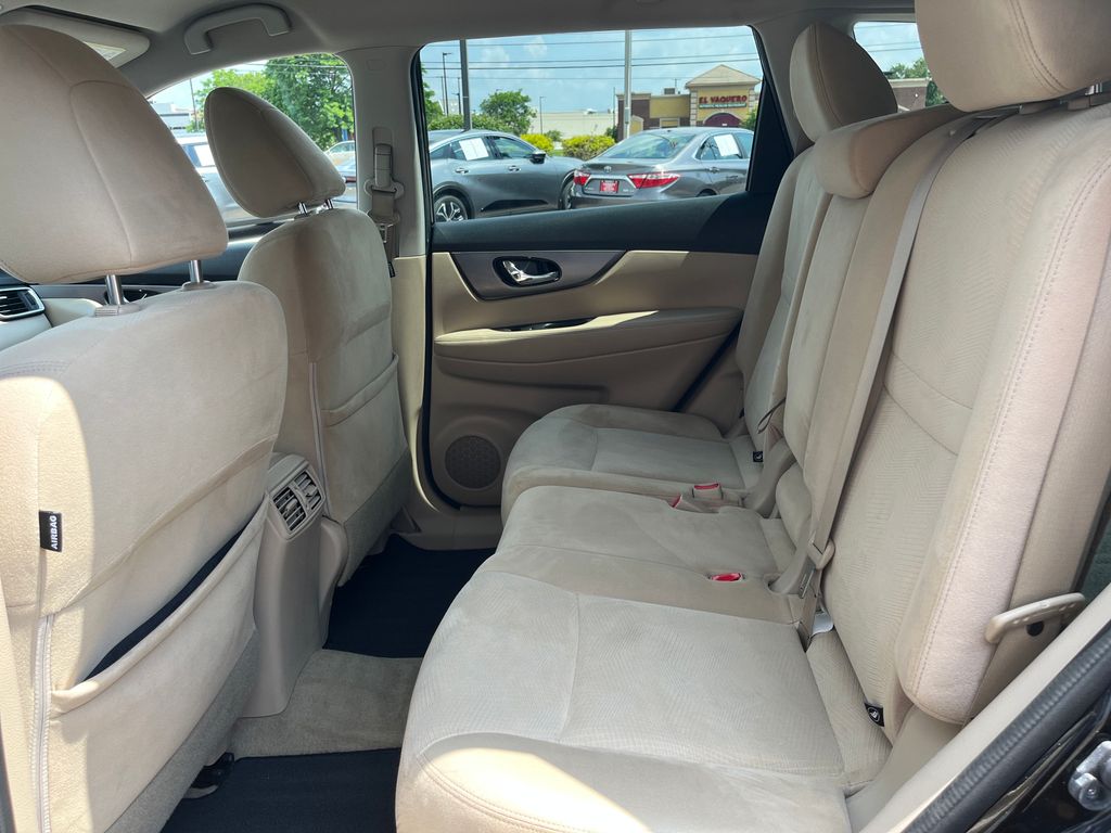 Vehicle image 13 of 31