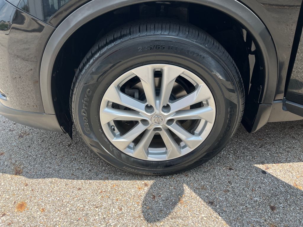 Vehicle image 10 of 31