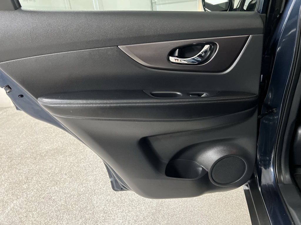 Vehicle image 52 of 74