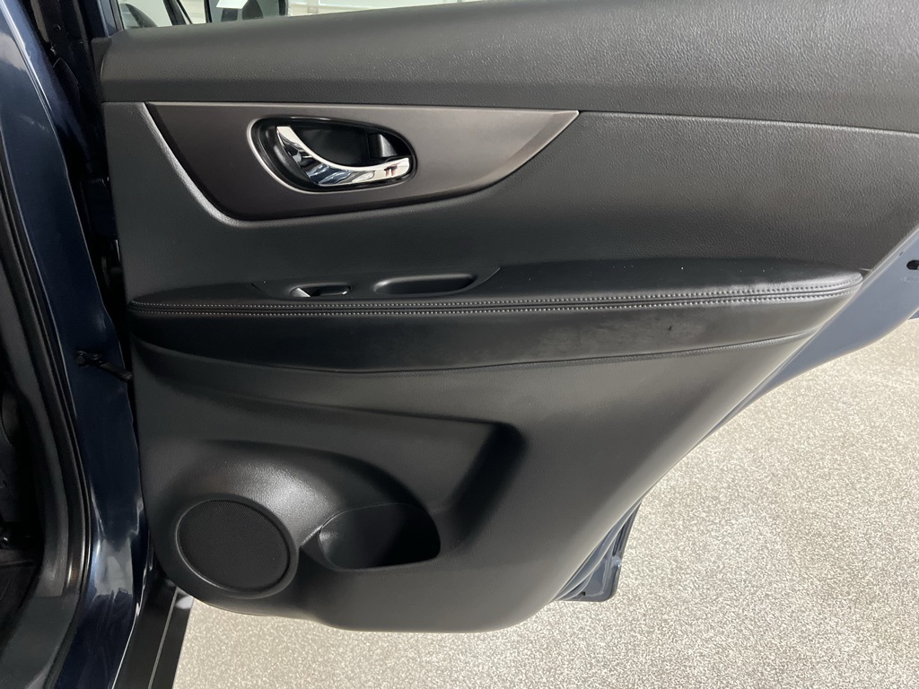 Vehicle image 55 of 74