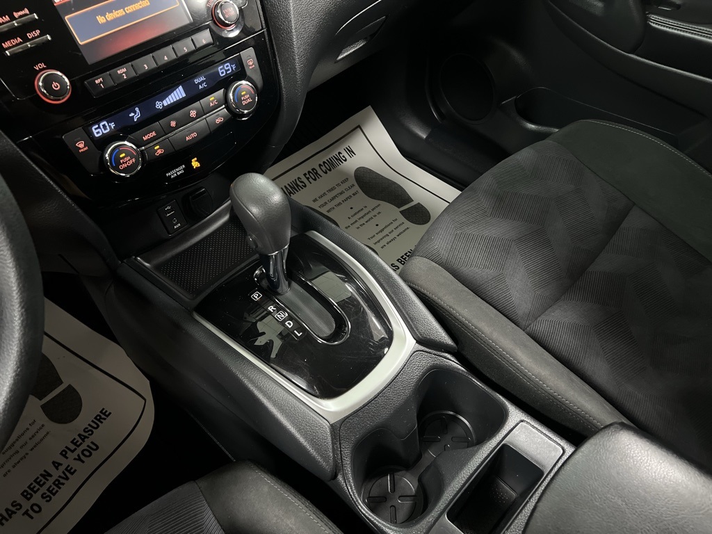 Vehicle image 50 of 74