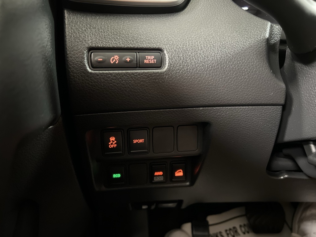 Vehicle image 64 of 74
