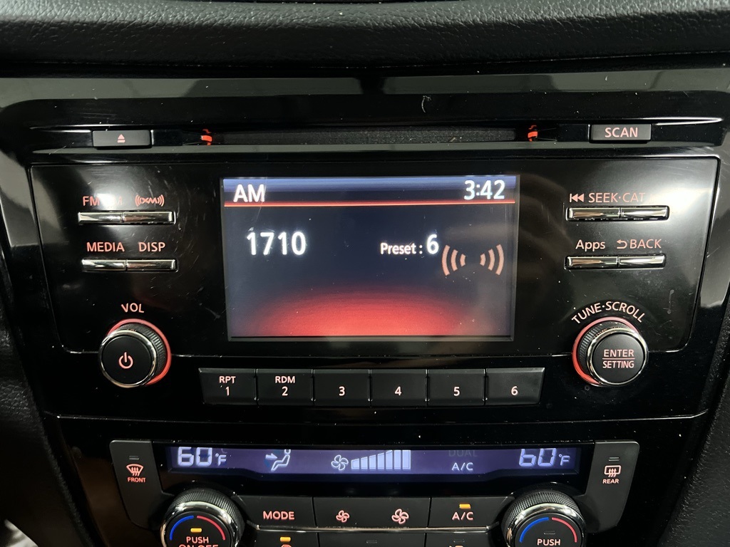 Vehicle image 45 of 74