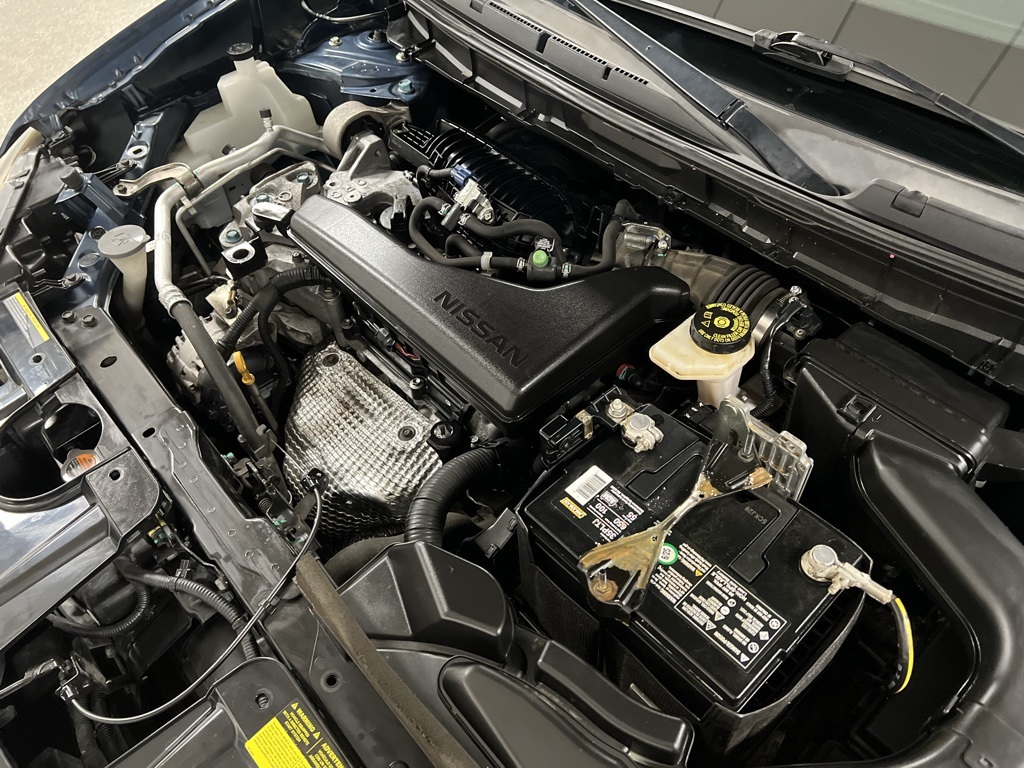 Vehicle image 17 of 74