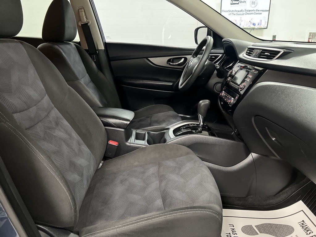 Vehicle image 28 of 74