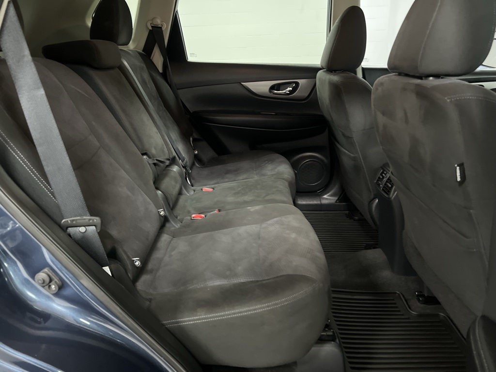 Vehicle image 29 of 74