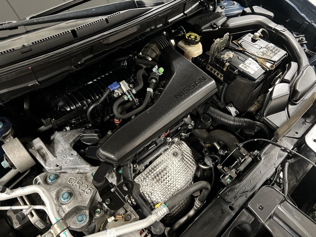 Vehicle image 16 of 74