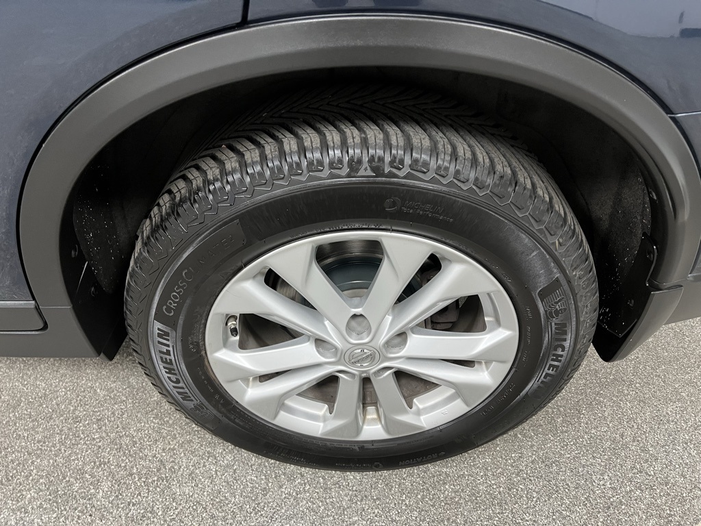 Vehicle image 19 of 74