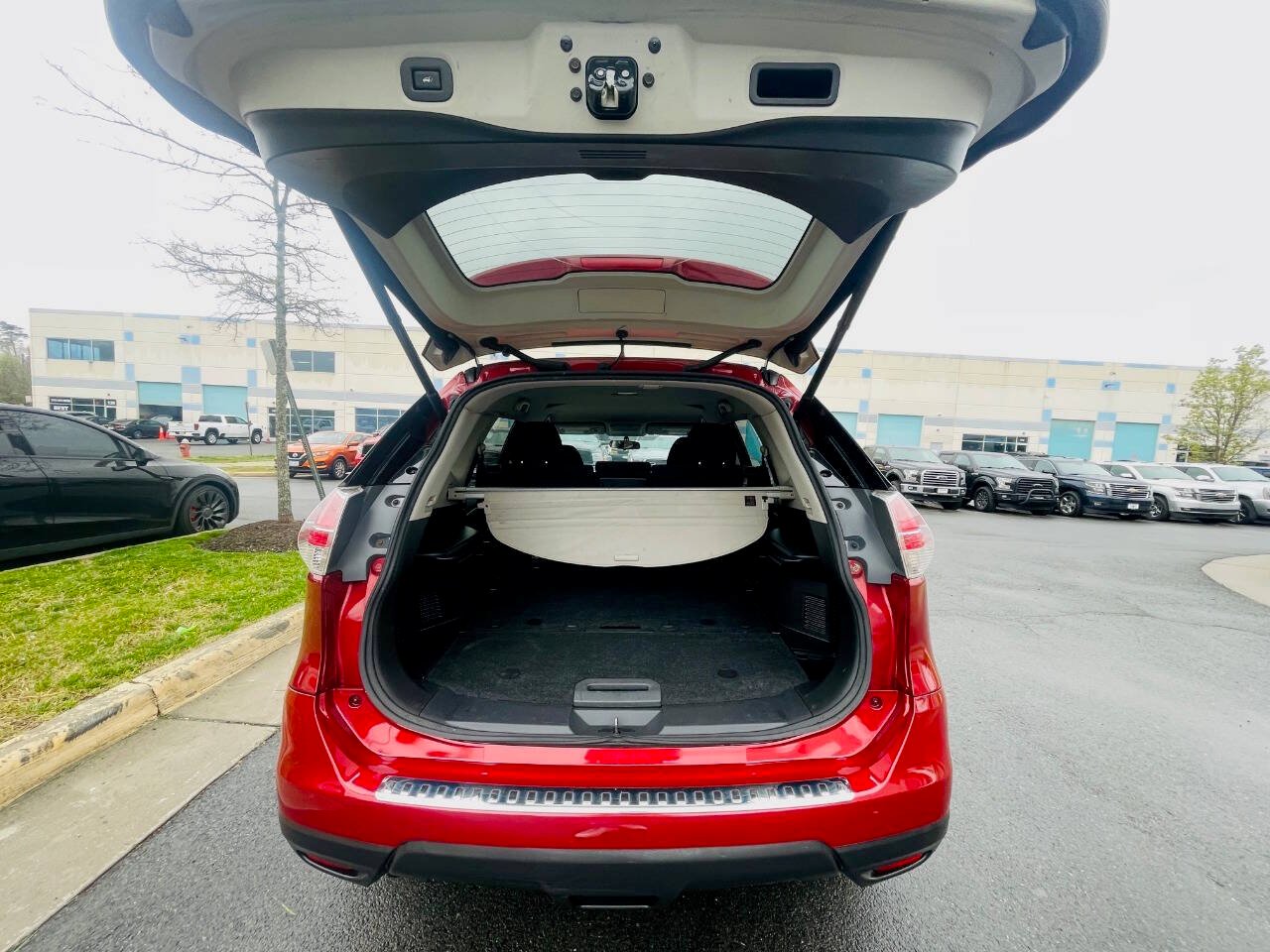 Vehicle image 21 of 43