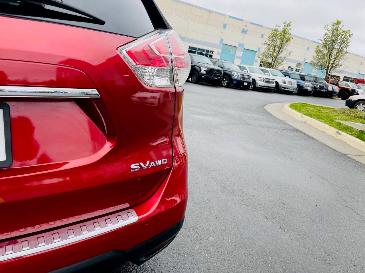 Vehicle image 8 of 43