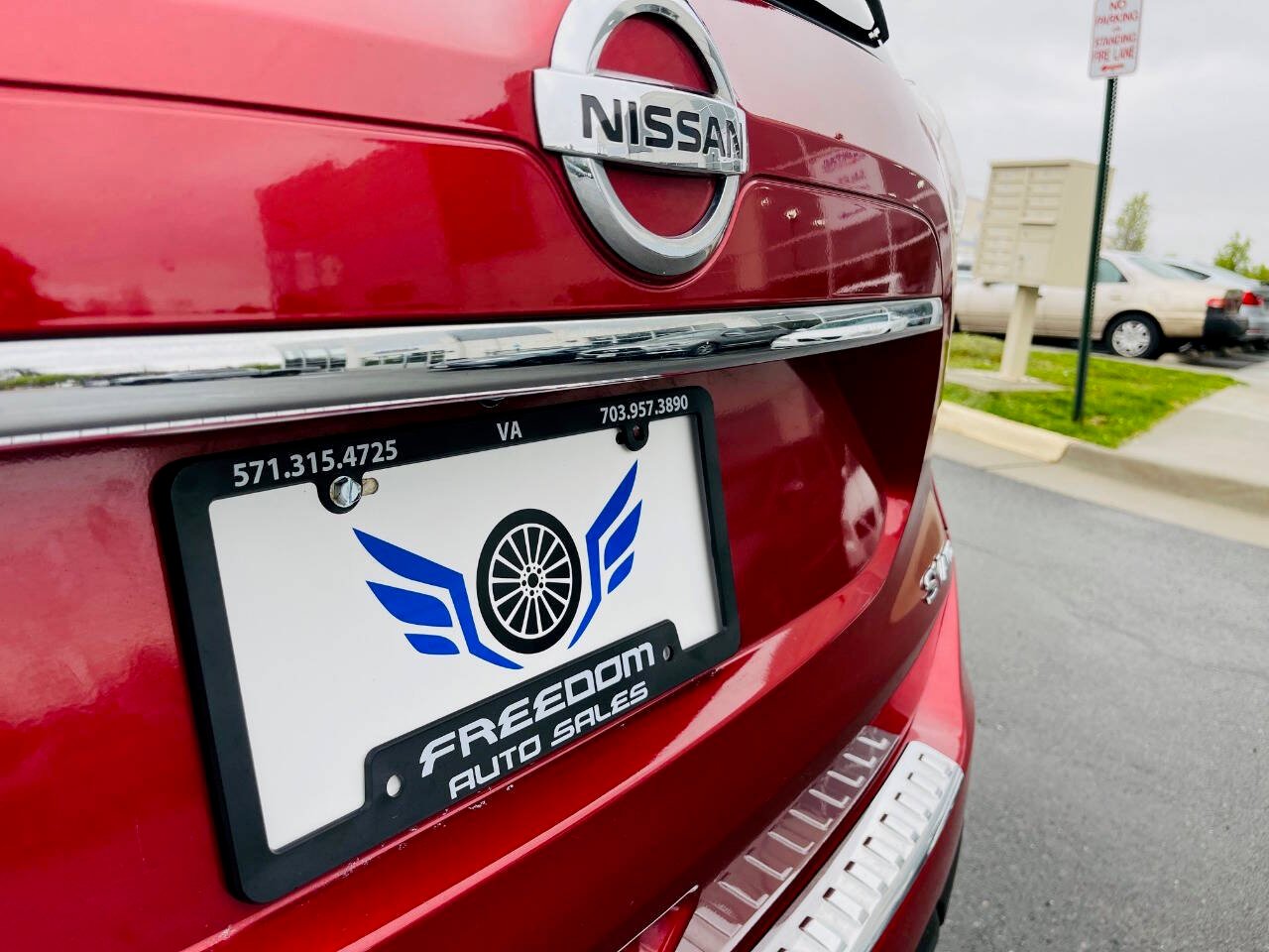Vehicle image 12 of 43