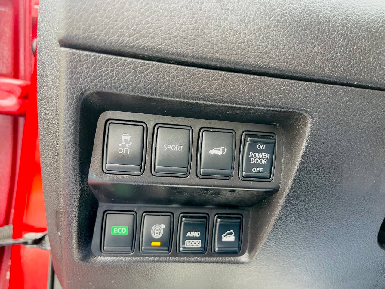 Vehicle image 37 of 43