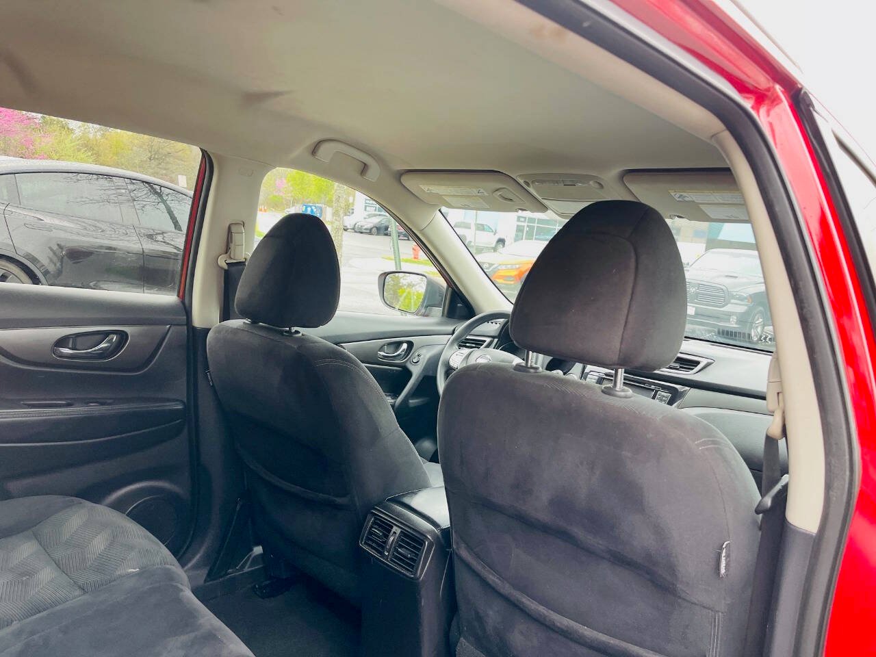 Vehicle image 25 of 43