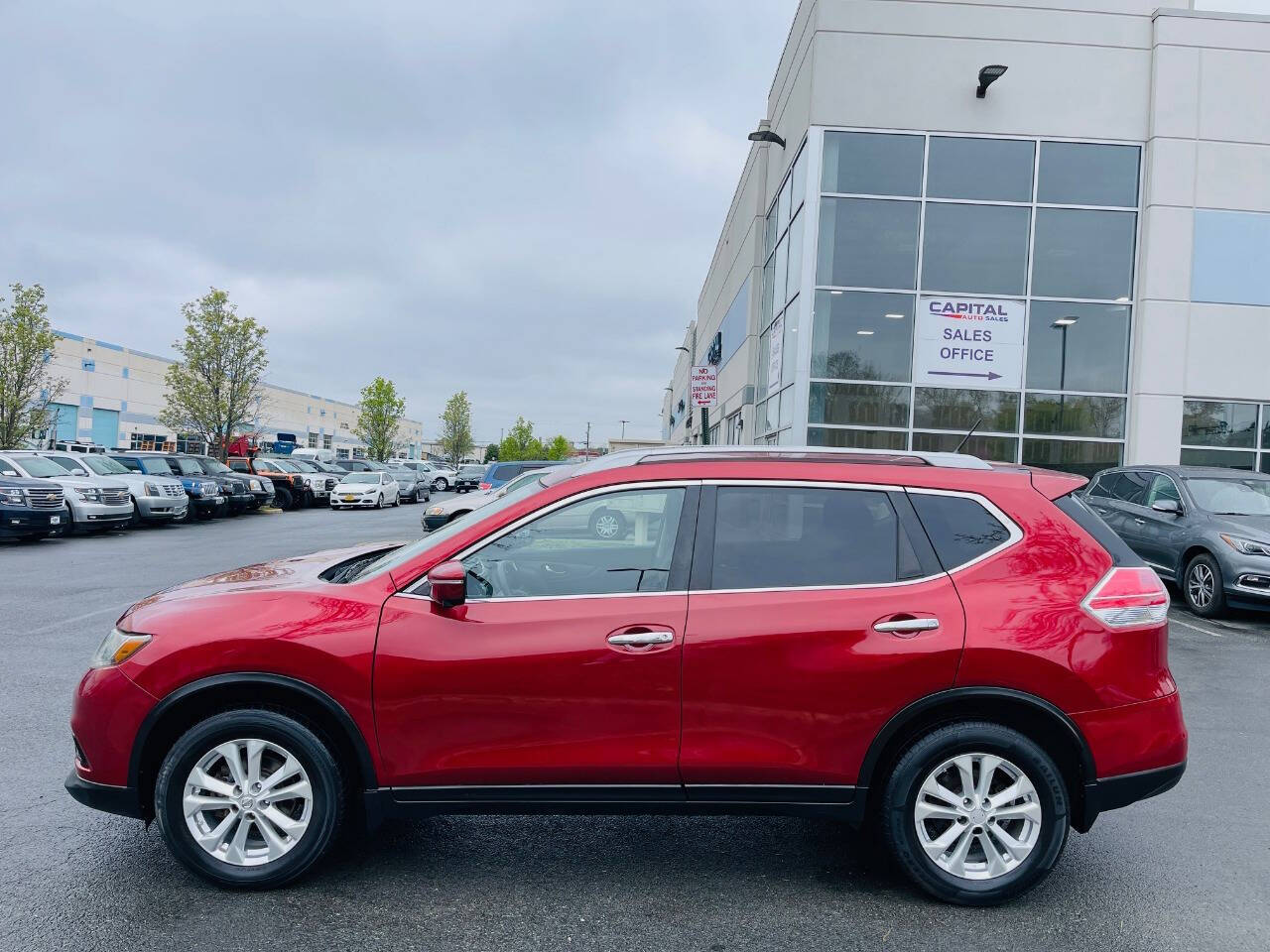Vehicle image 10 of 43