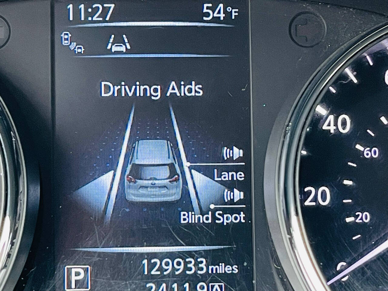 Vehicle image 32 of 43