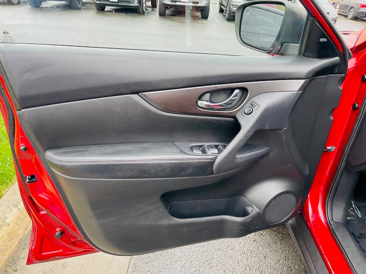 Vehicle image 14 of 43