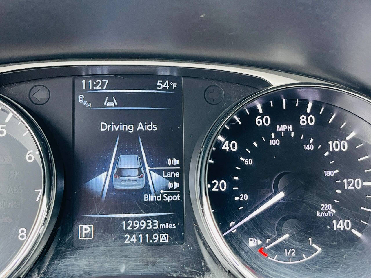Vehicle image 31 of 43