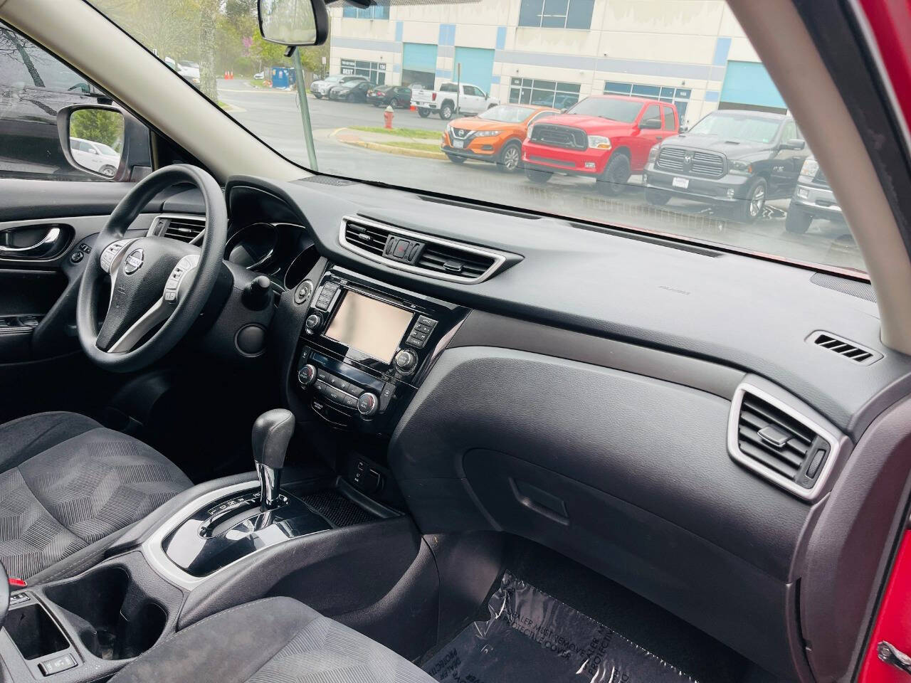 Vehicle image 29 of 43