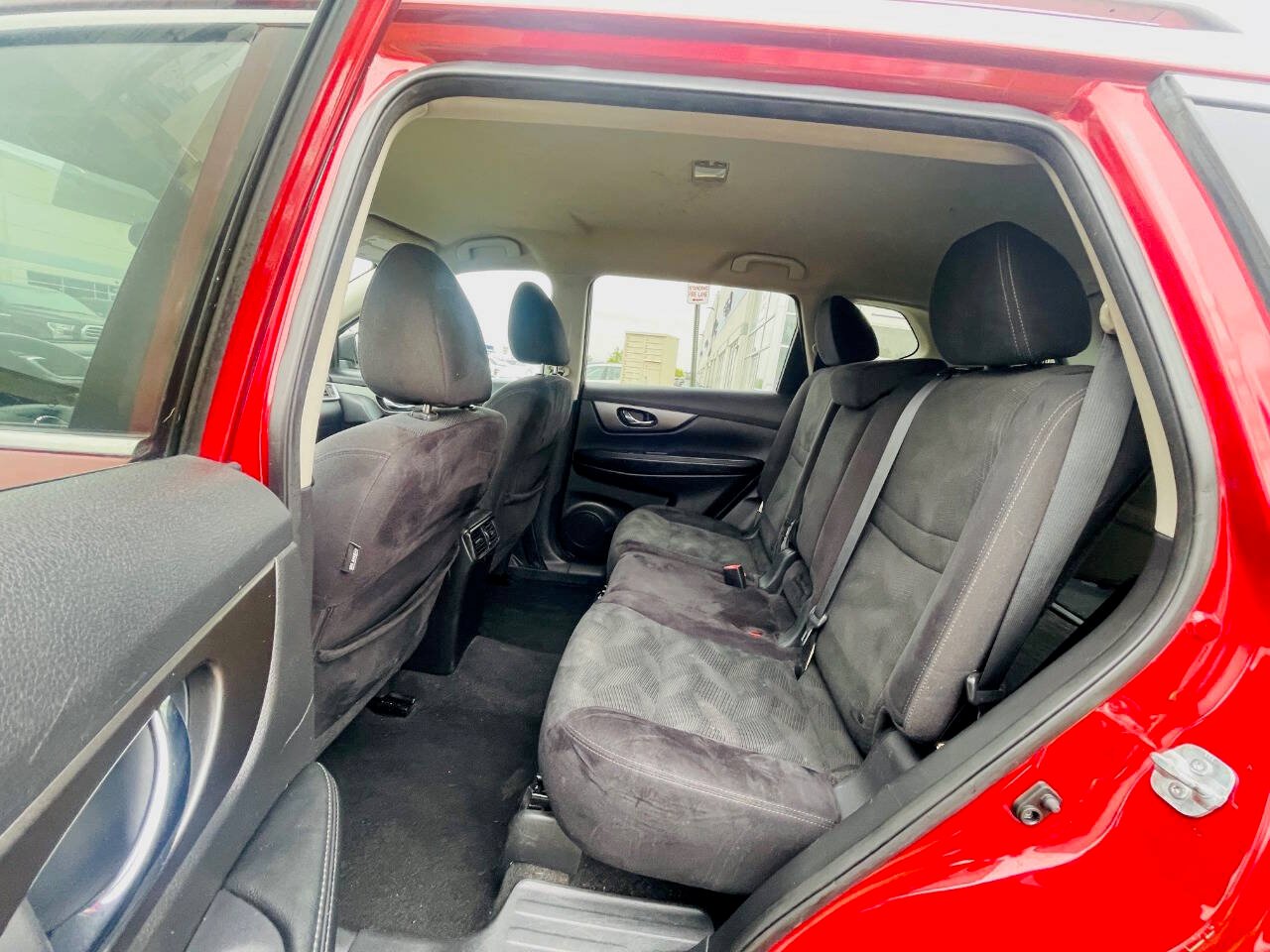 Vehicle image 18 of 43