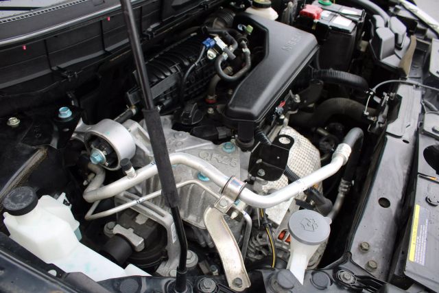 Vehicle image 26 of 28