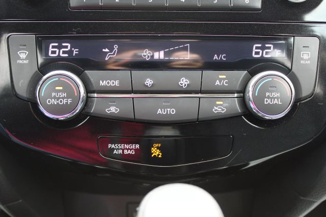 Vehicle image 8 of 28