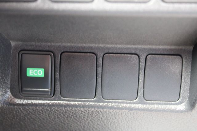 Vehicle image 14 of 28