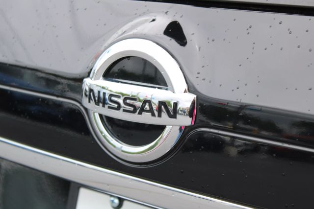 Vehicle image 23 of 28