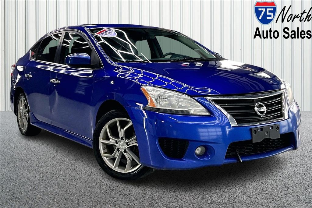 2015 Nissan Sentra S Image 2 of 35
