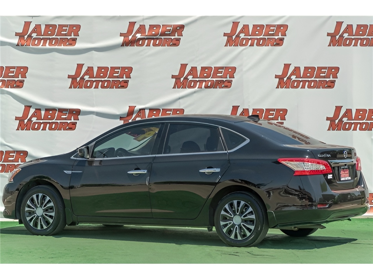 Vehicle image 39 of 40