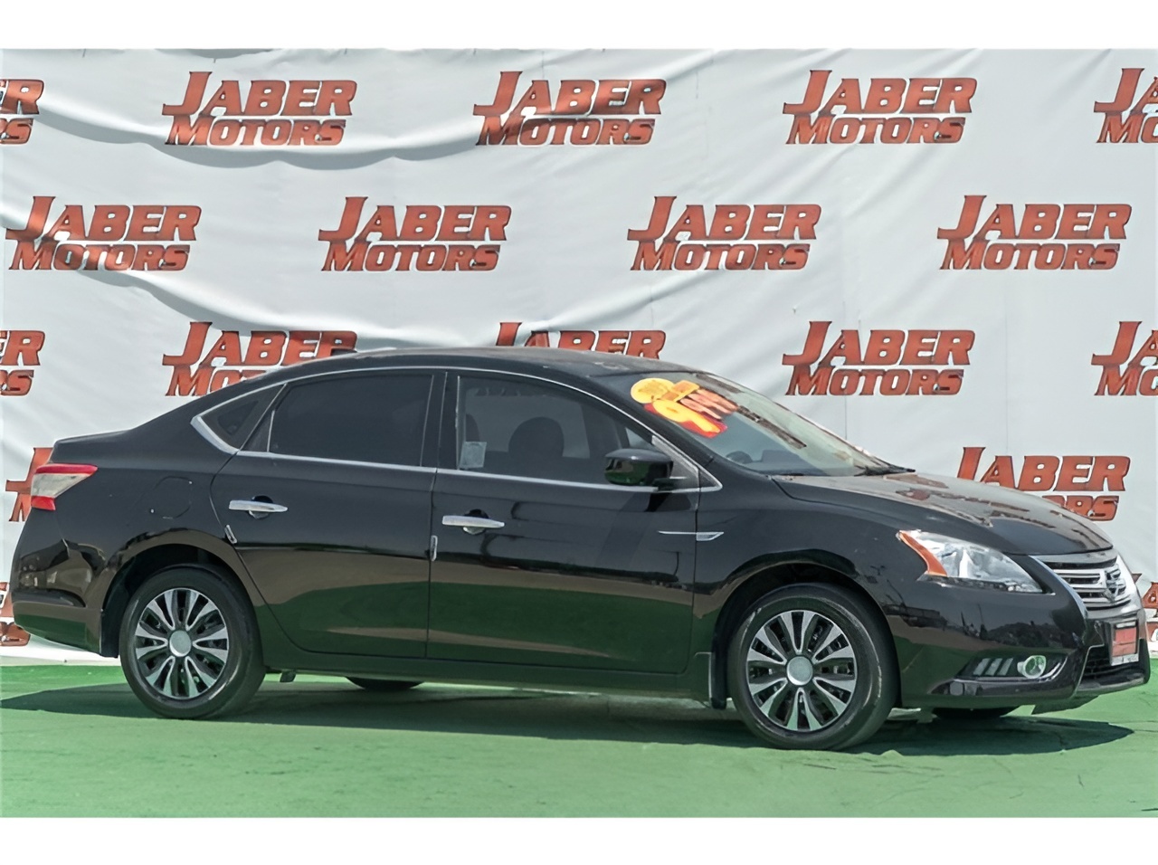 Vehicle image 32 of 40