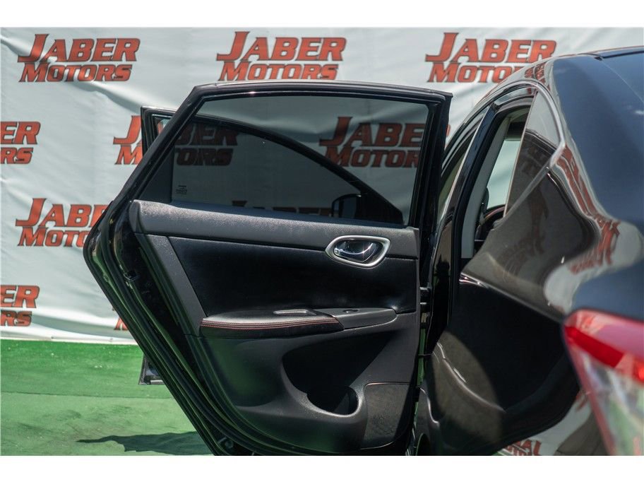 Vehicle image 20 of 40