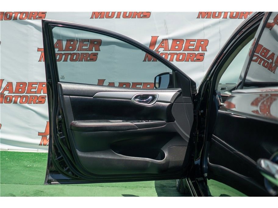 Vehicle image 13 of 40