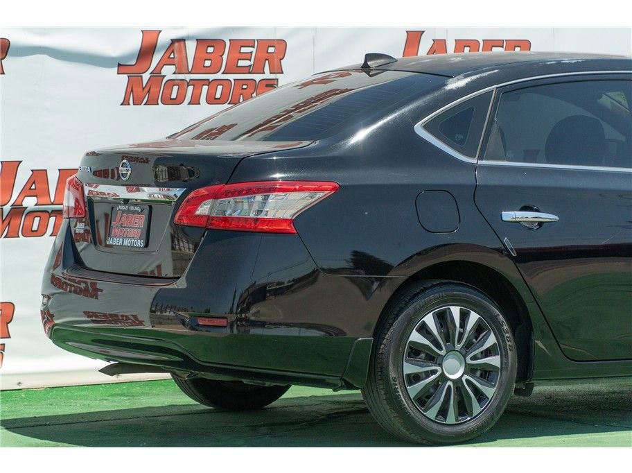 Vehicle image 6 of 40