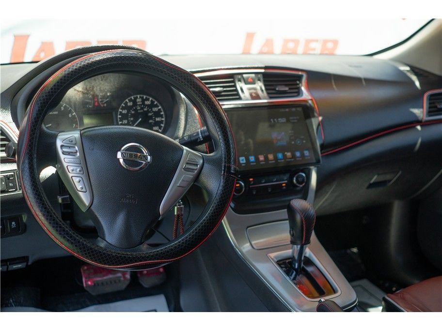 Vehicle image 17 of 40