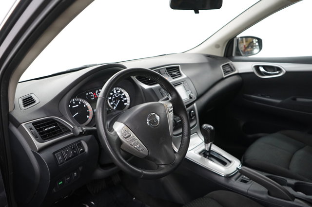 Vehicle image 17 of 26