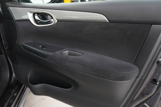 Vehicle image 9 of 26