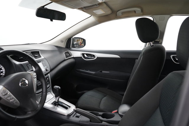 Vehicle image 16 of 26
