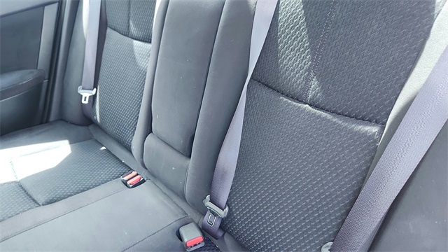 Vehicle image 19 of 32