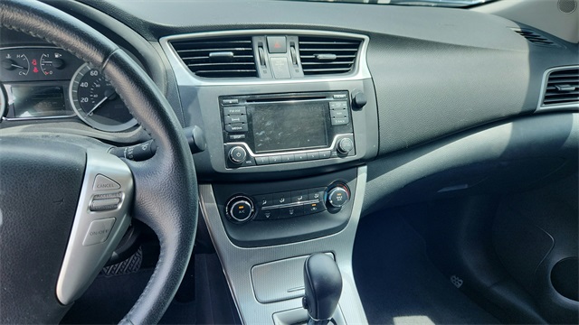 Vehicle image 15 of 32