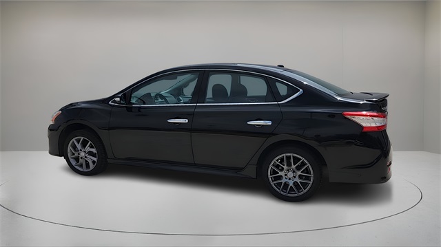 Vehicle image 7 of 32