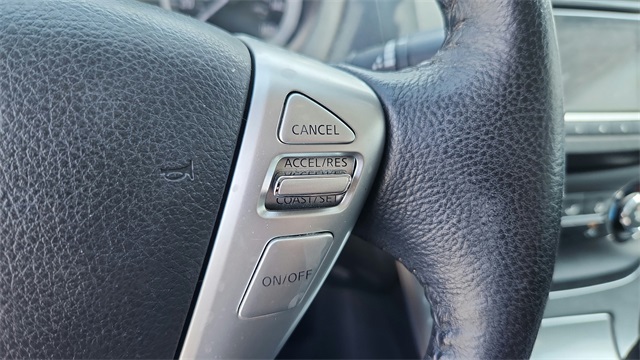 Vehicle image 29 of 32