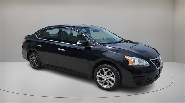 Vehicle image 2 of 32