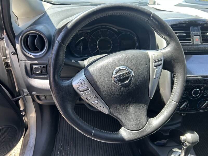 Vehicle image 76 of 110