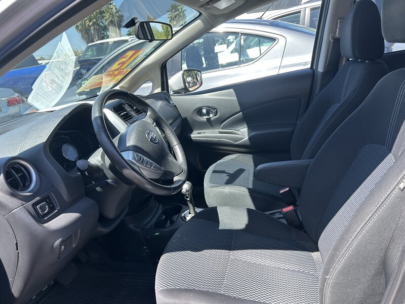 Vehicle image 41 of 110