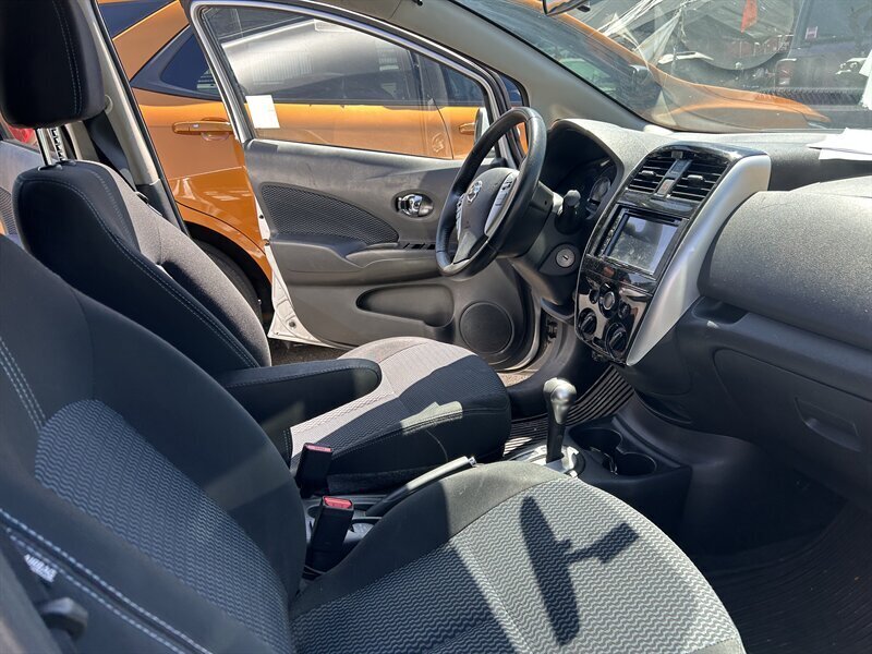 Vehicle image 72 of 110
