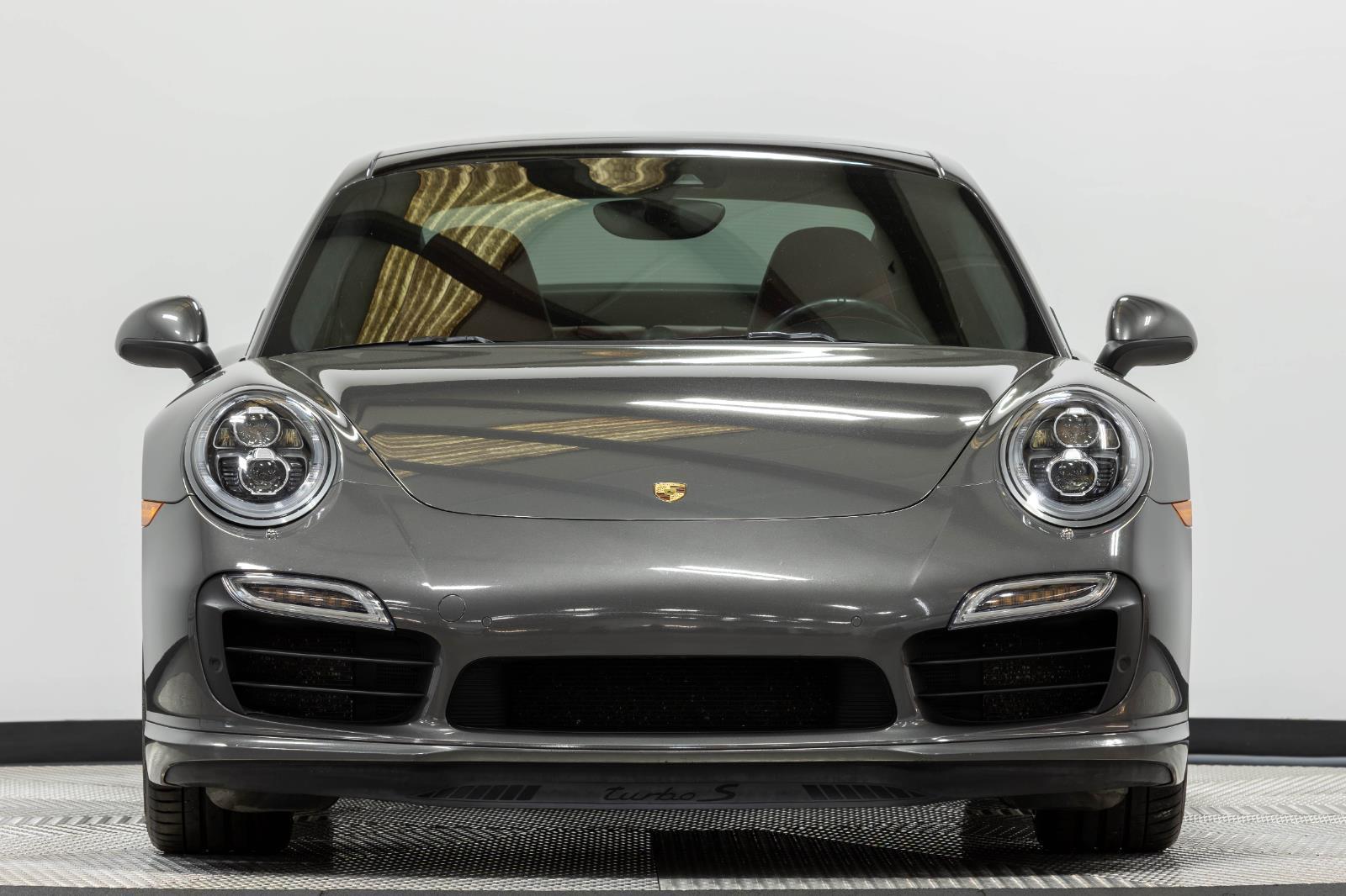 2015 Porsche 911 Turbo S Image 3 of 141