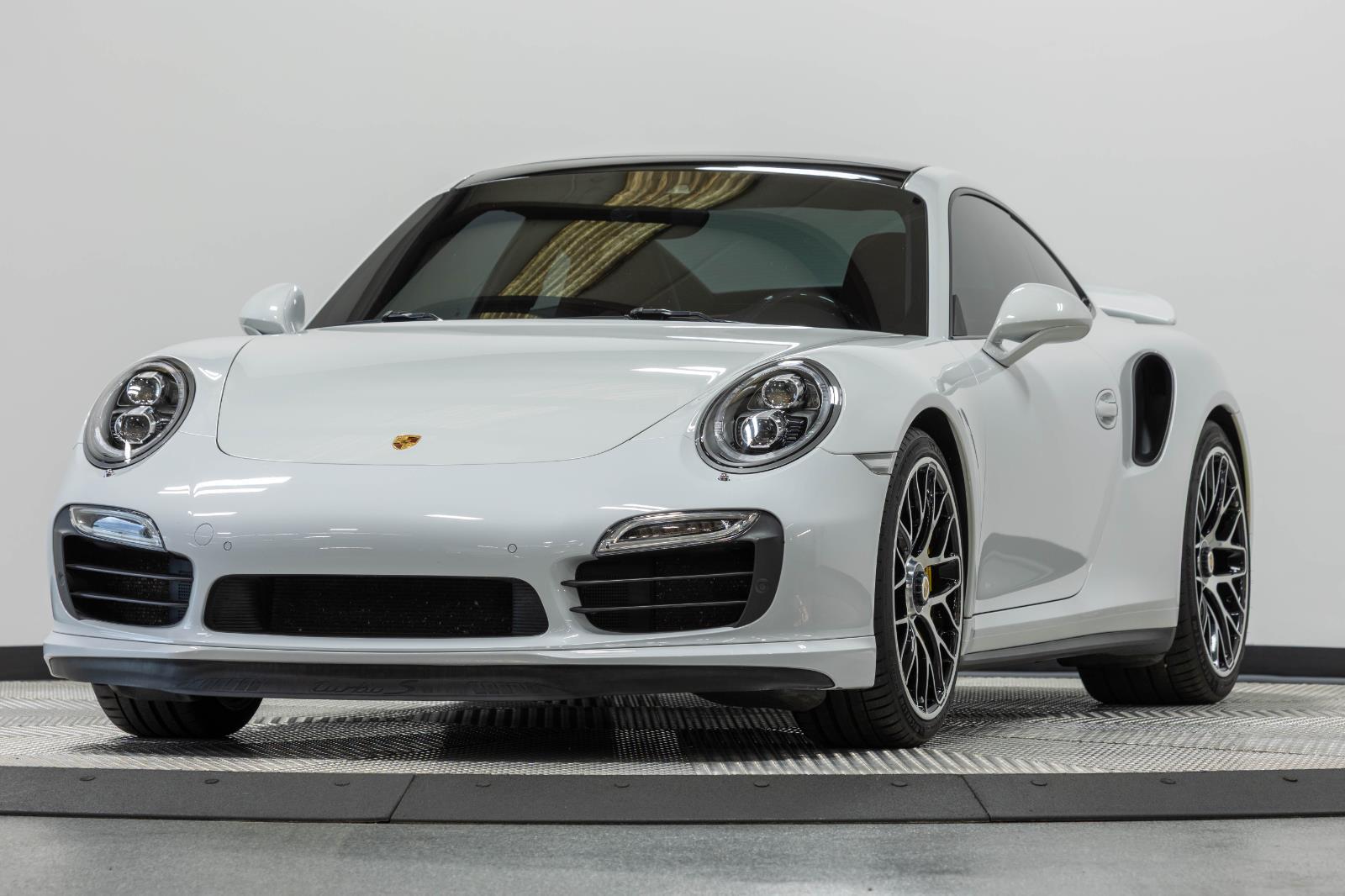 2015 Porsche 911 Turbo Image 1 of 73