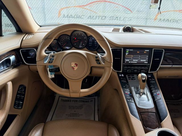 Vehicle image 36 of 52