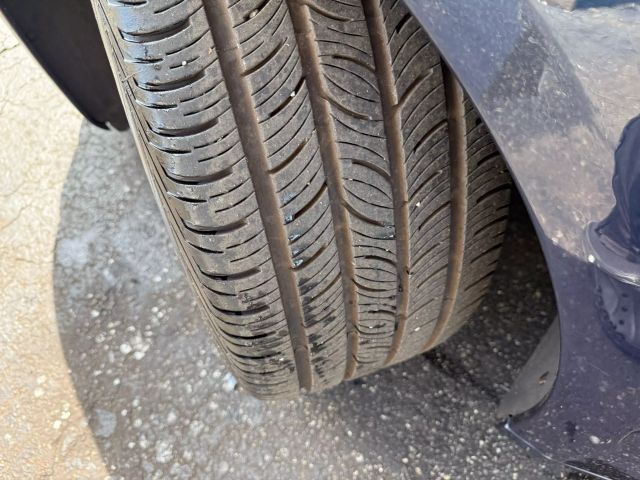 Vehicle image 22 of 52