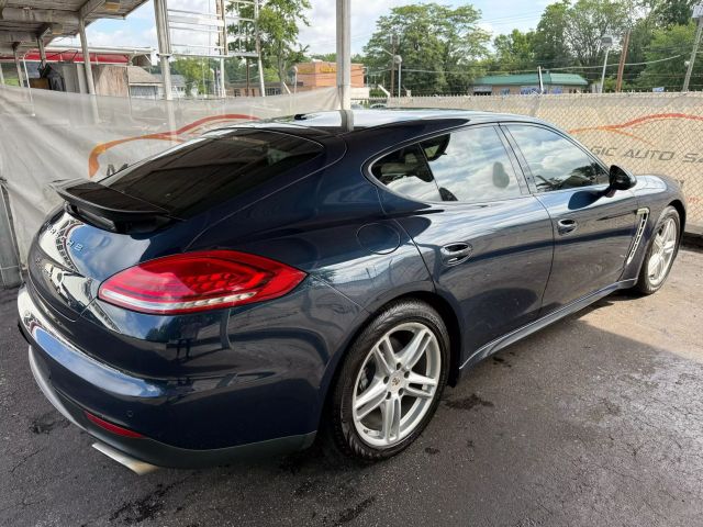 Vehicle image 9 of 52